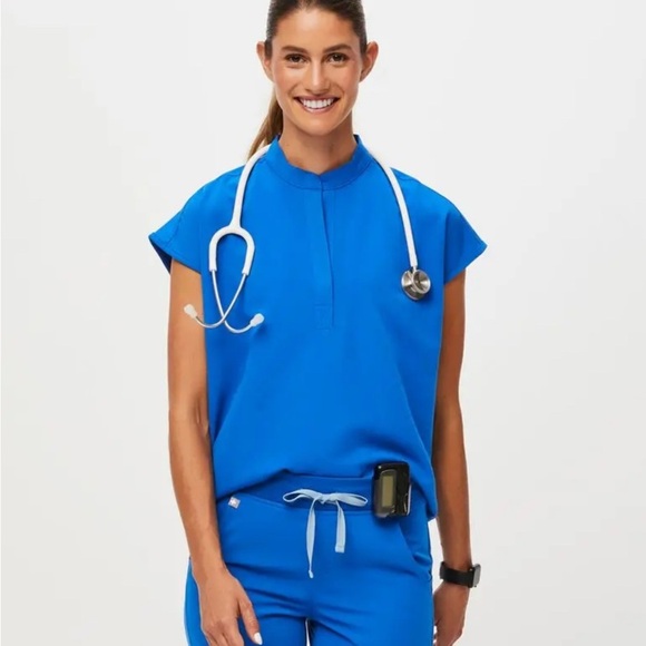 Figs Rafaela Oversized Scrub Top with Blue Mandarin Collar Cap Sleeve Blouse - Picture 1 of 11